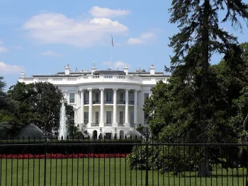 Ibintu 3 by'ingenzi wamenya ku warasiwe hafi ya White House wavugaga ko ari Yesu Kristo